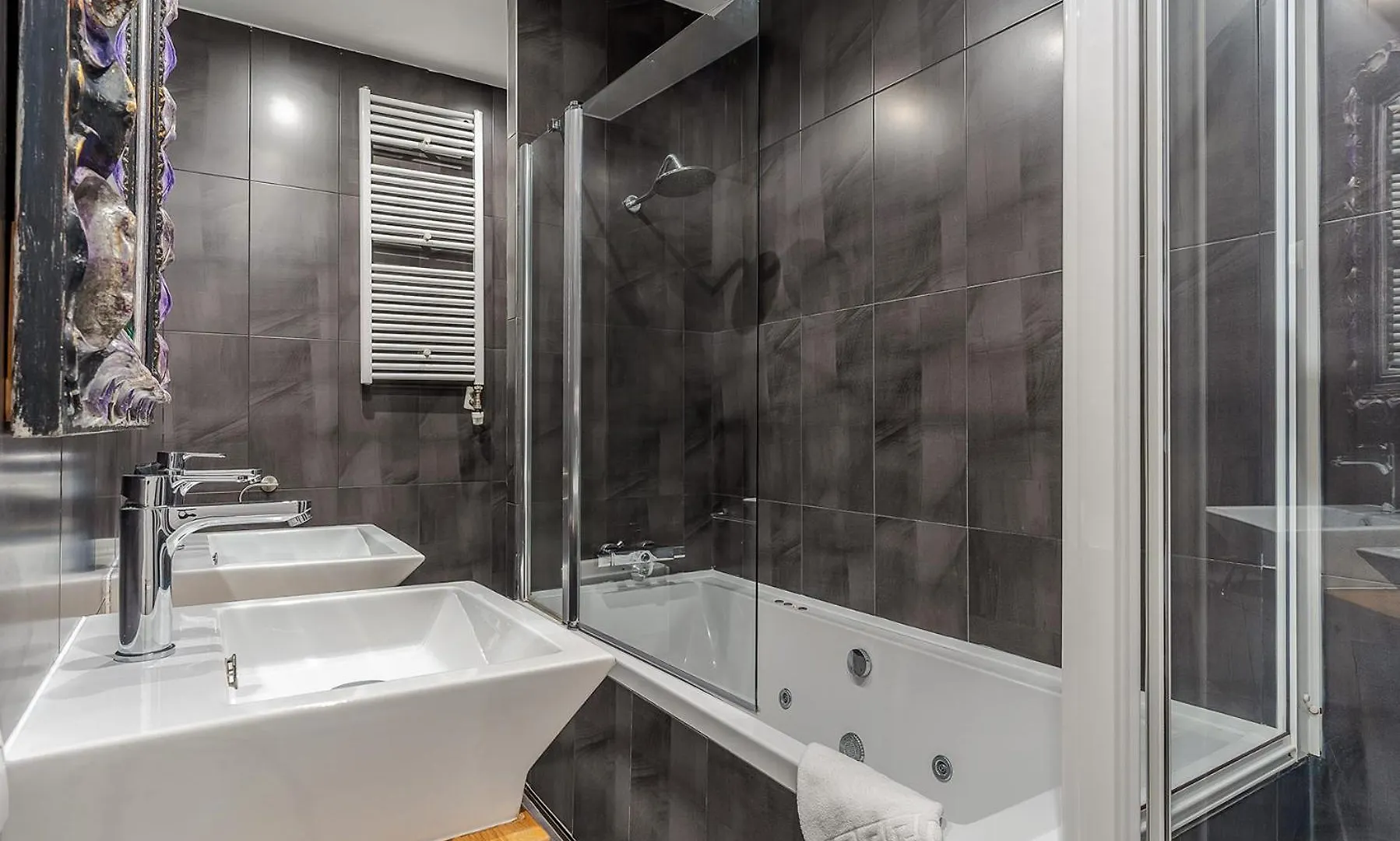 Enjoybcn Tapies Apartment Barcelona 0*,  Spanien